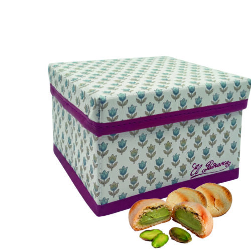 Nubes de pistacho en caja decorada